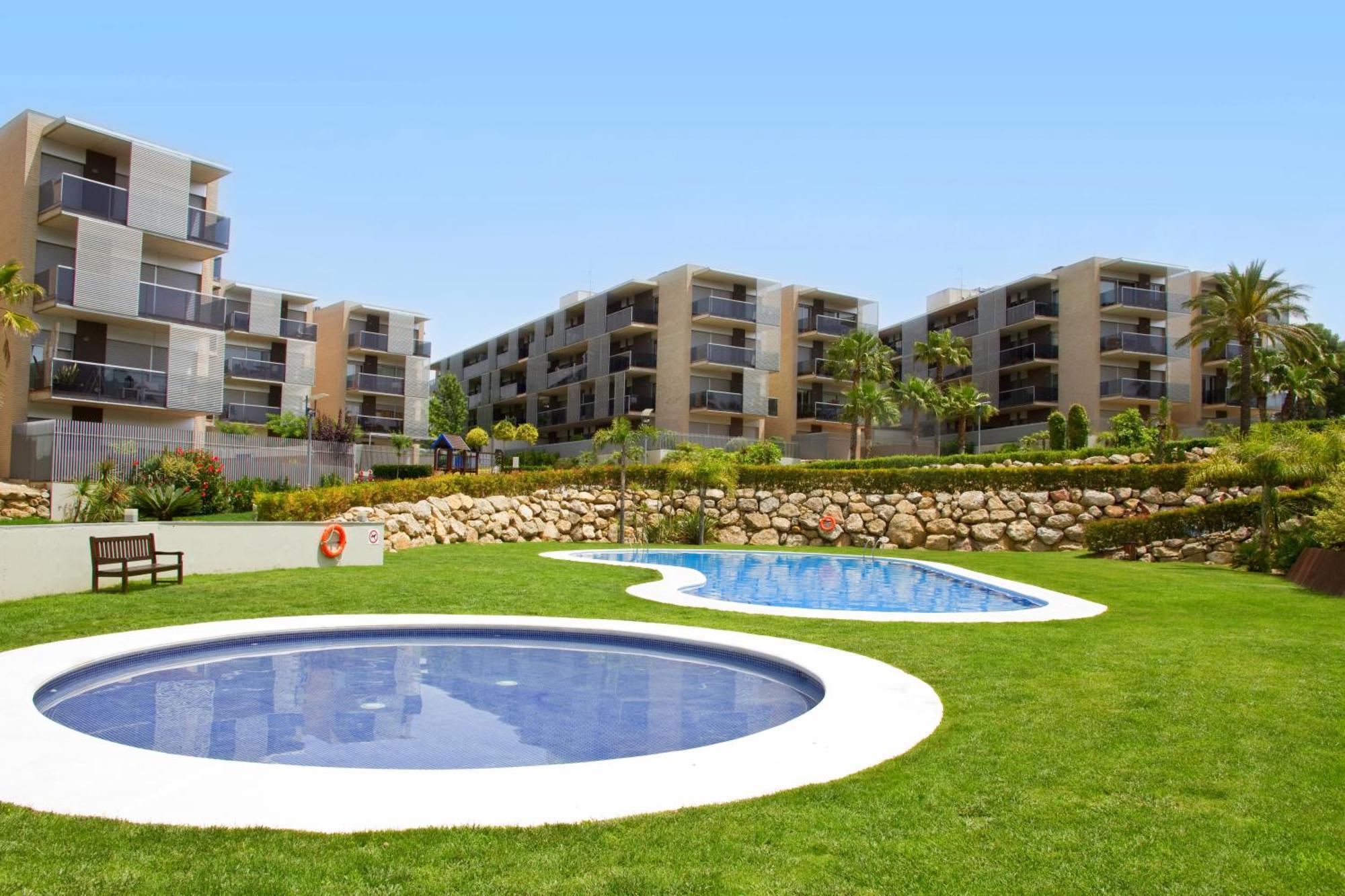 Rentalmar Paradise Families Only Con Parking Salou Exterior foto