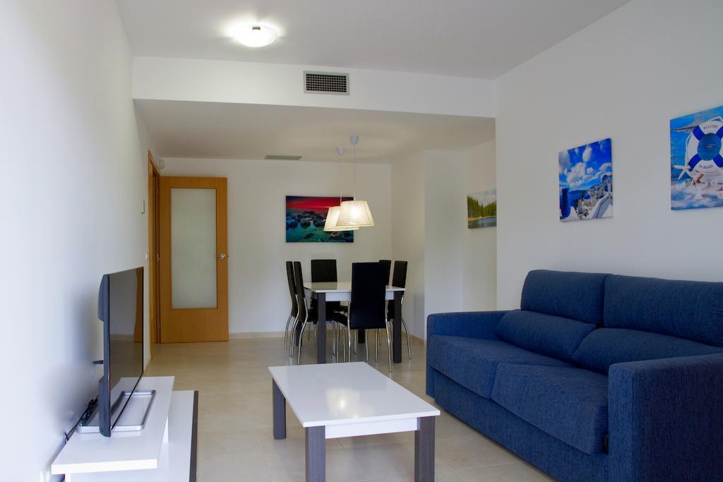 Rentalmar Paradise Families Only Con Parking Salou Zimmer foto